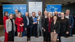 Woman_in_Rail_WEB-184